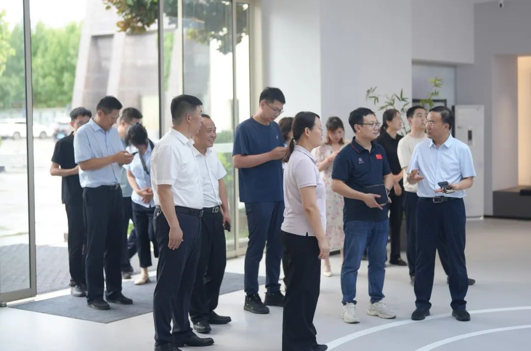 綠色建材產業(yè)鏈融鏈固鏈再發(fā)力！哈工大王代玉教授一行蒞臨天意機械、卓越精